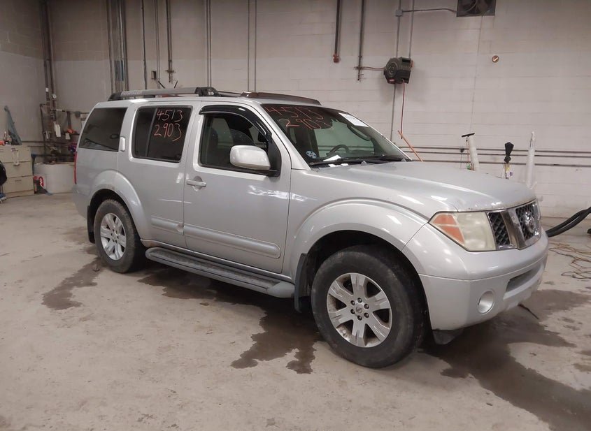 2005 Nissan Pathfinder 4.0L photo