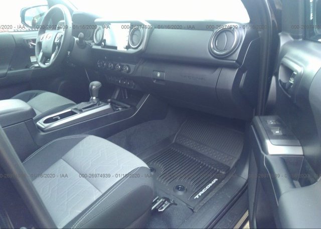 пригнать из сша 2020 TOYOTA TACOMA 4WD 5TFCZ5AN2LX222352