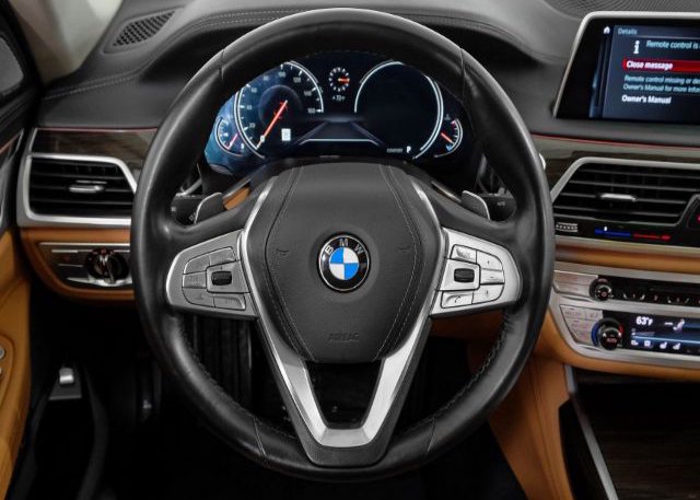 2018 BMW 7 SERIES VIN: WBA7F0C57JGM23653