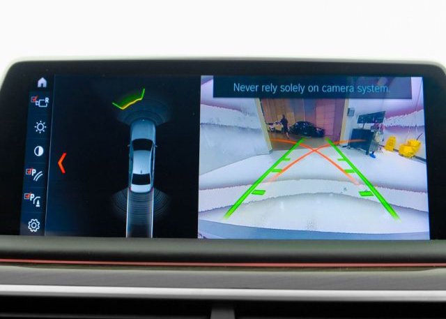 2018 BMW 7 SERIES VIN: WBA7F0C57JGM23653