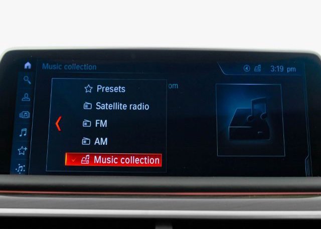 2018 BMW 7 SERIES VIN: WBA7F0C57JGM23653