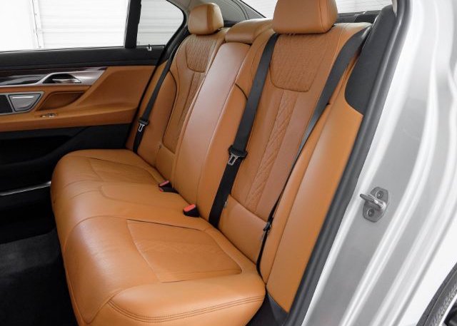 2018 BMW 7 SERIES VIN: WBA7F0C57JGM23653
