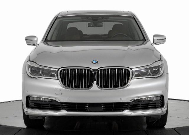 2018 BMW 7 SERIES VIN: WBA7F0C57JGM23653