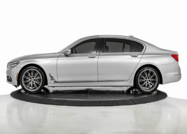 2018 BMW 7 SERIES VIN: WBA7F0C57JGM23653