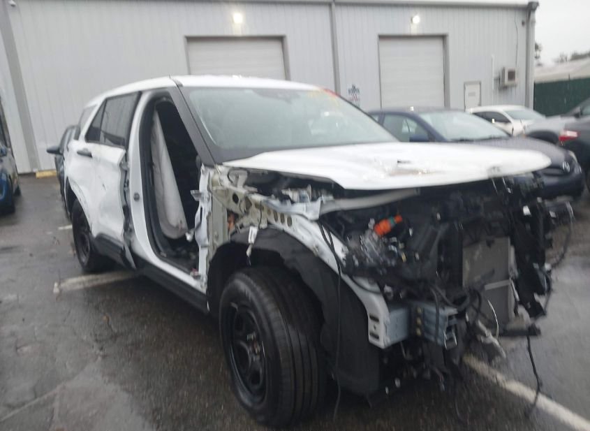 2023 FORD POLICE INTERCEPTOR UTILITY photo