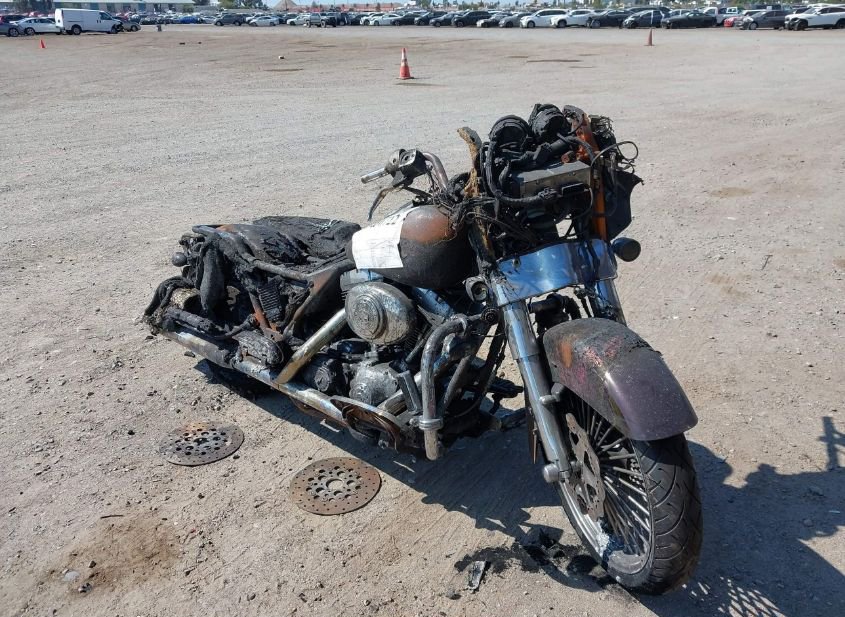 2006 HARLEY-DAVIDSON FLHXI CALIFORNIA photo