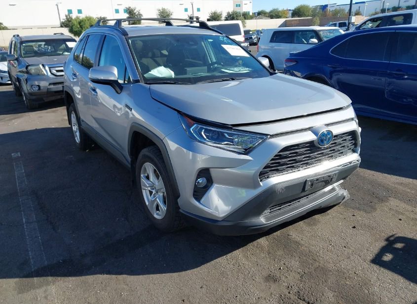 2020 TOYOTA RAV4 HYBRID XLE photo