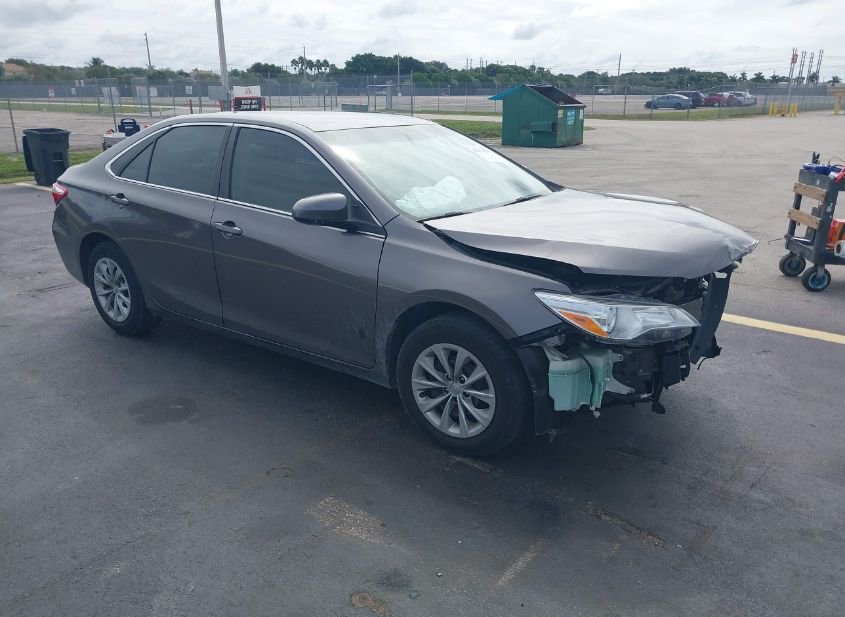 2017 TOYOTA CAMRY LE photo