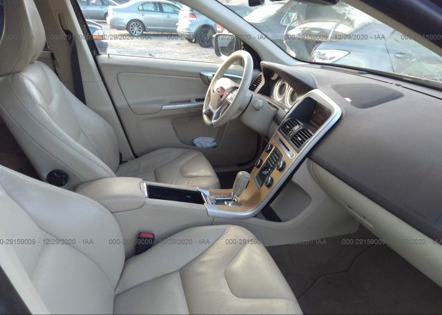 пригнать из сша 2011 VOLVO XC60 YV4902DZ4B2192149