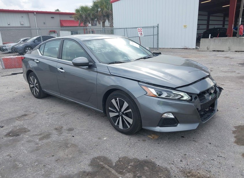 2022 NISSAN ALTIMA SV FWD photo