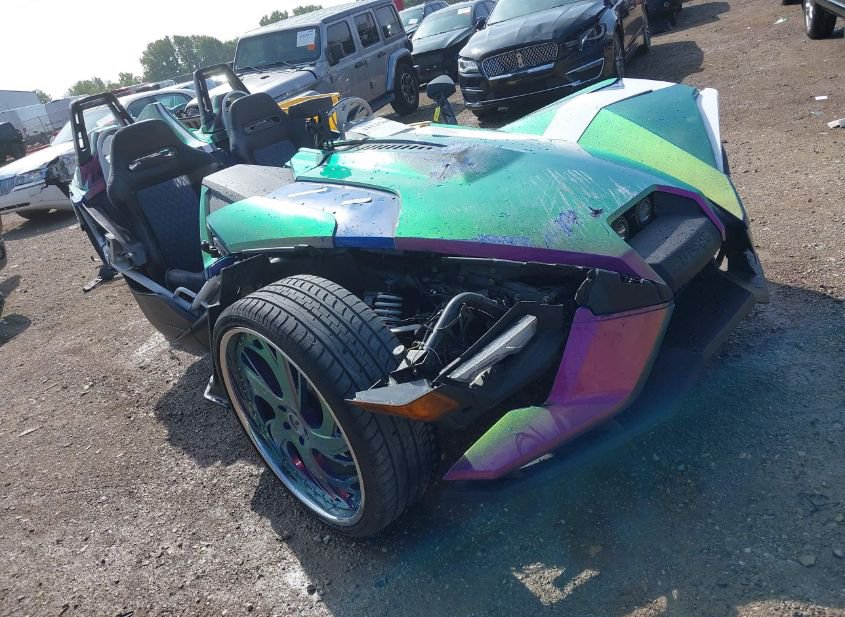 2016 POLARIS SLINGSHOT SL photo