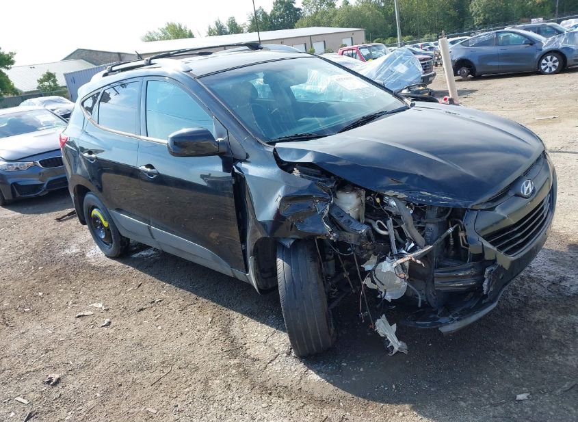 2014 HYUNDAI TUCSON SE photo