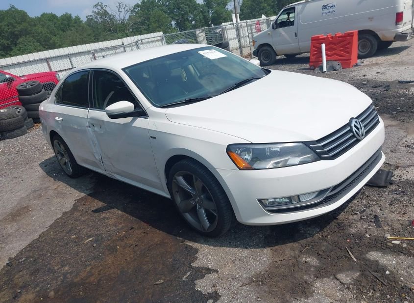 2015 VOLKSWAGEN PASSAT 1.8T LIMITED EDITION photo