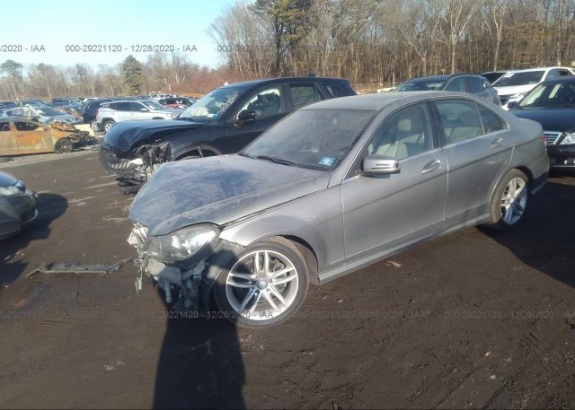 из сша 2012 MERCEDES-BENZ C-CLASS WDDGF8BB2CR233281