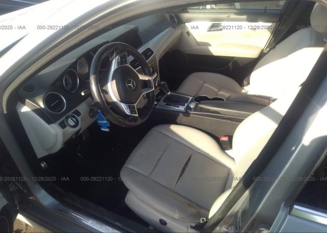 пригнать из сша 2012 MERCEDES-BENZ C-CLASS WDDGF8BB2CR233281