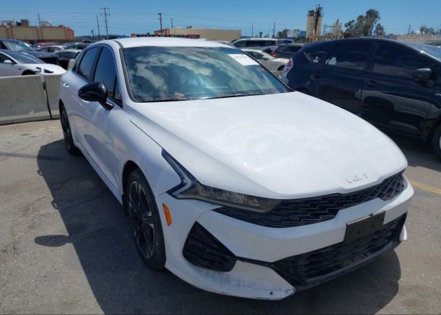 2022 KIA K5 (VIN: 5XXG64J20NG128572)