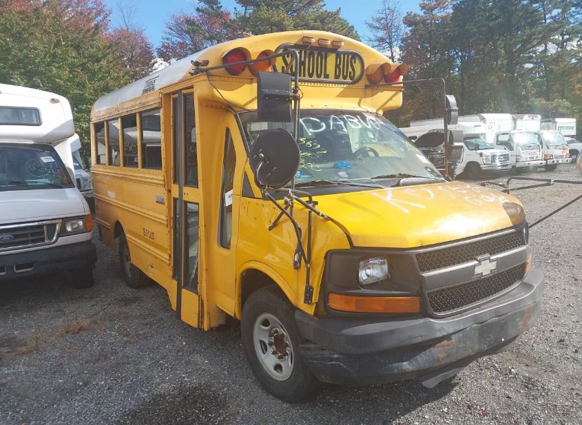 2007 CHEVROLET EXPRESS CUTAWAY WORK VAN photo