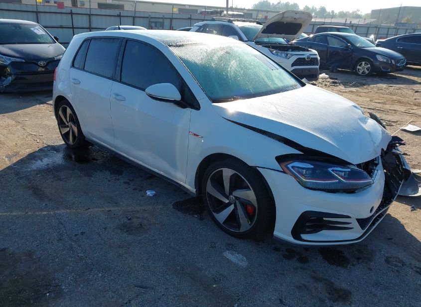 2019 VOLKSWAGEN GOLF GTI 2.0T AUTOBAHN/2.0T RABBIT EDITION/2.0T S/2.0T SE photo