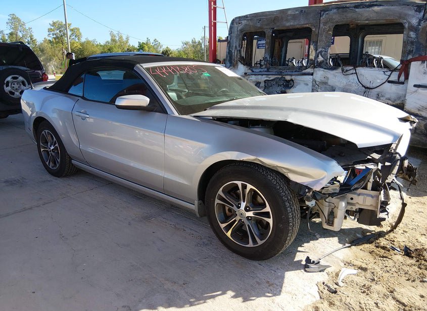 2013 FORD MUSTANG V6 PREMIUM photo