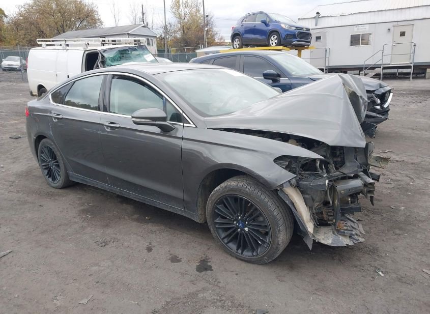 2016 FORD FUSION SE photo