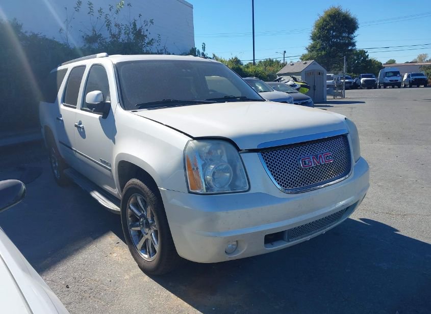2011 GMC YUKON XL 1500 DENALI photo