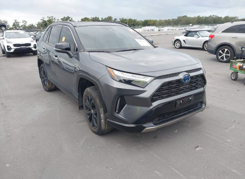 2022 TOYOTA RAV4 HYBRID XSE photo
