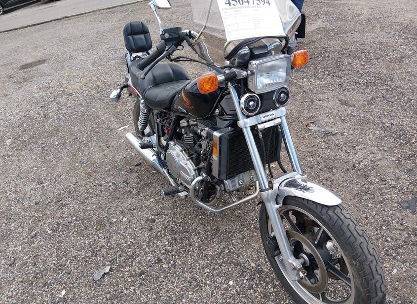 1985 Honda Vf700 4 photo
