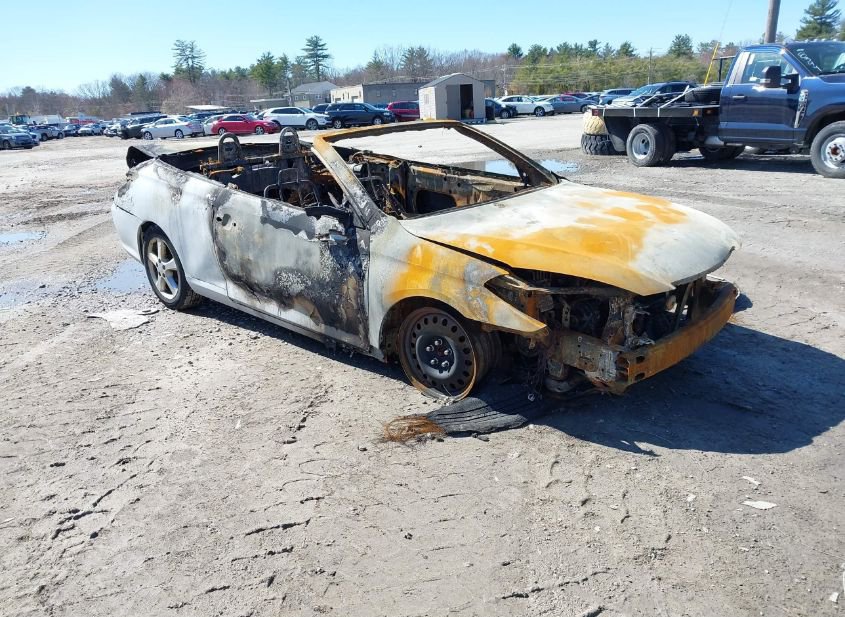 2006 TOYOTA CAMRY SOLARA SLE photo