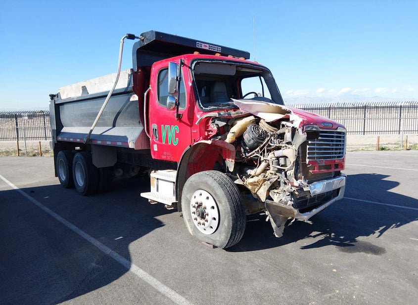 2018 Freightliner M2 106 photo
