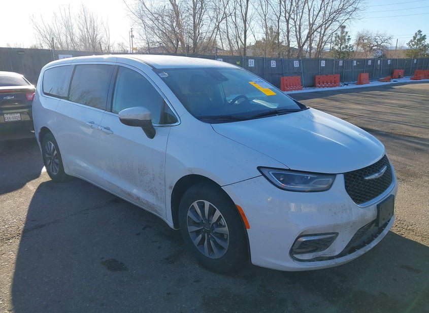 2023 CHRYSLER PACIFICA HYBRID TOURING L photo