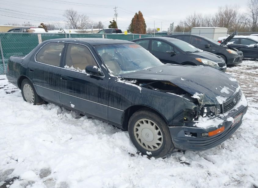 1990 LEXUS LS 400 photo