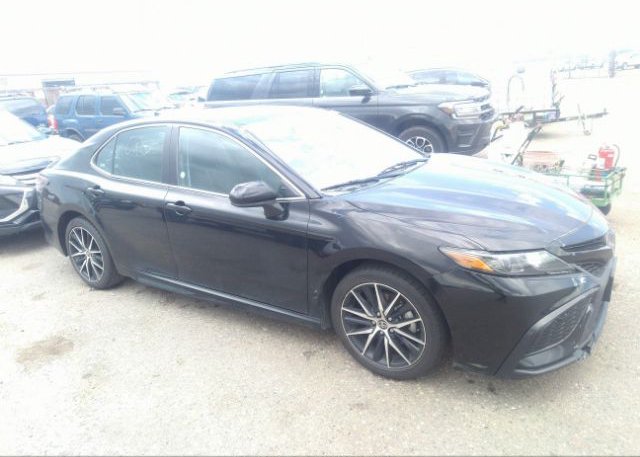 2021 TOYOTA CAMRY (VIN: 4T1G11AK9MU582742)