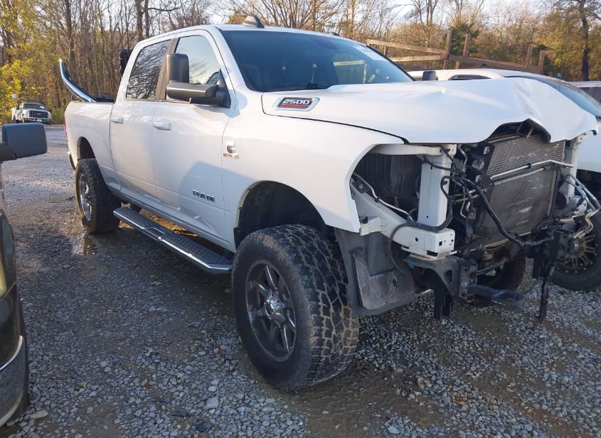 2021 RAM 2500 BIG HORN  4X4 6'4 BOX photo