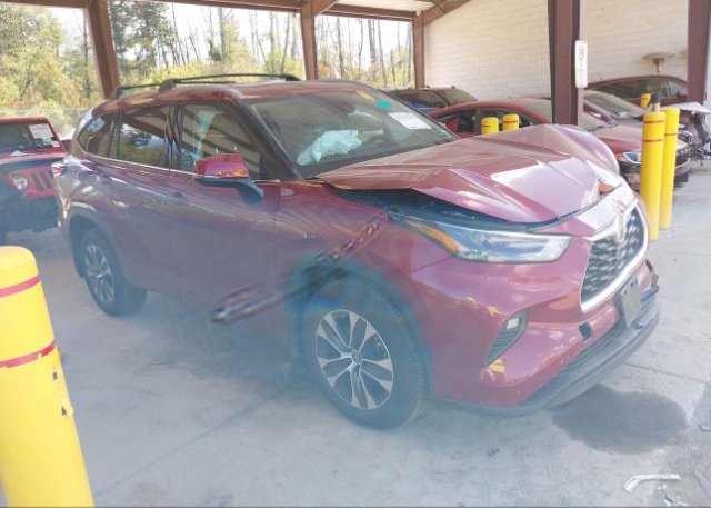 2022 TOYOTA HIGHLANDER (VIN: 5TDGZRBH8NS578718)