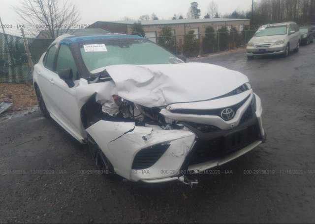 4T1BZ1HK4JU015634 2018 TOYOTA CAMRY