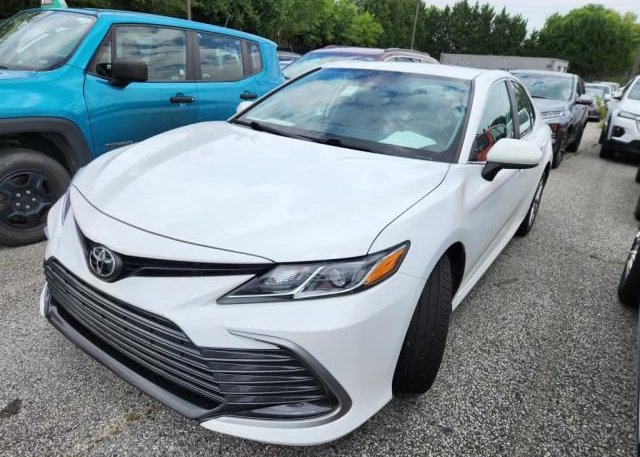 2021 TOYOTA CAMRY (VIN: 4T1C11AK0MU554617)