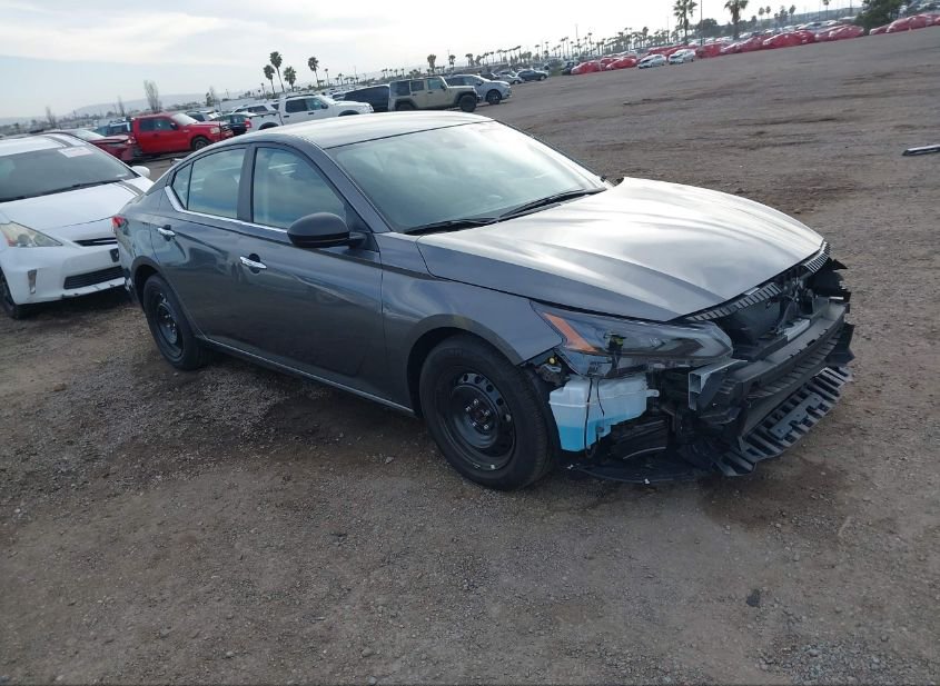 2024 NISSAN ALTIMA S FWD photo