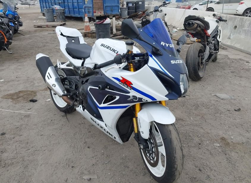 2023 SUZUKI GSX-R1000 R photo