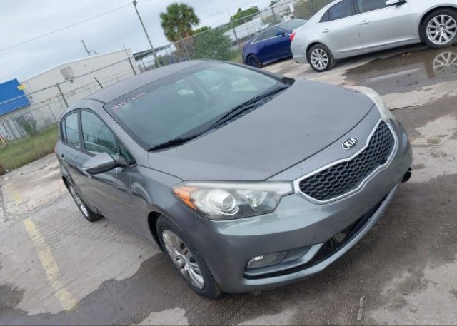 KNAFK5A81G5645093 2016 KIA FORTE 5-DOOR