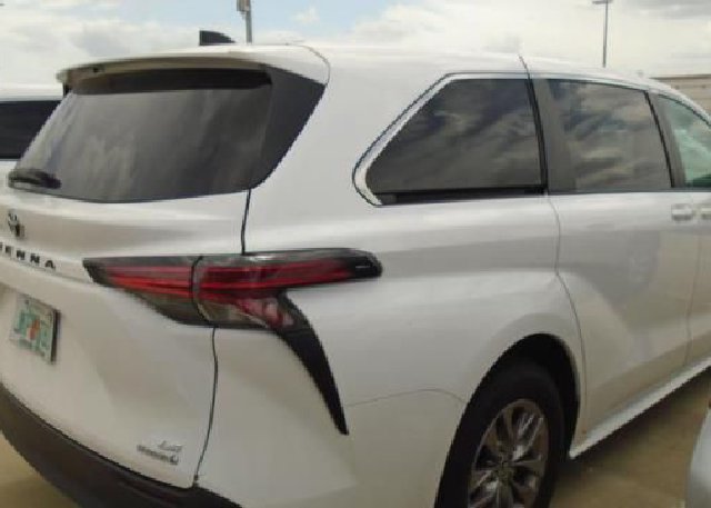 2021 TOYOTA SIENNA(VIN: 5TDKRKEC4MS015830