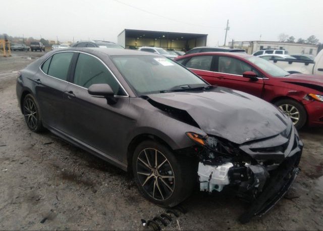 2022 TOYOTA CAMRY (VIN: 4T1G31AK4NU581090)