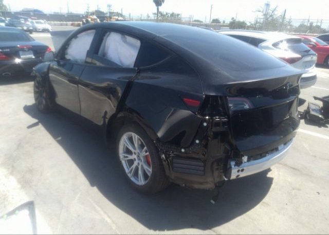 2022 TESLA MODEL Y(VIN: 7SAYGDEF5NF573569