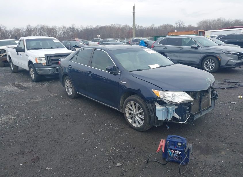 2014 TOYOTA CAMRY HYBRID XLE photo