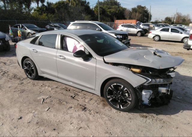 2022 KIA K5 (VIN: 5XXG64J20NG165363)