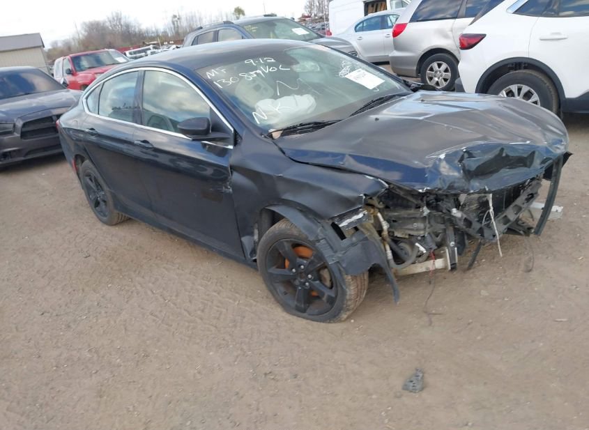 2016 CHRYSLER 200 LX photo