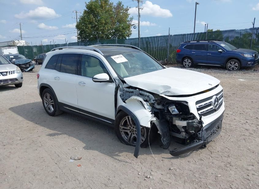 2020 MERCEDES-BENZ GLB 250 4MATIC photo