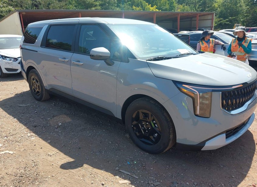 2027 Kia Carnival (VIN: KNDNB5K37V6654874)