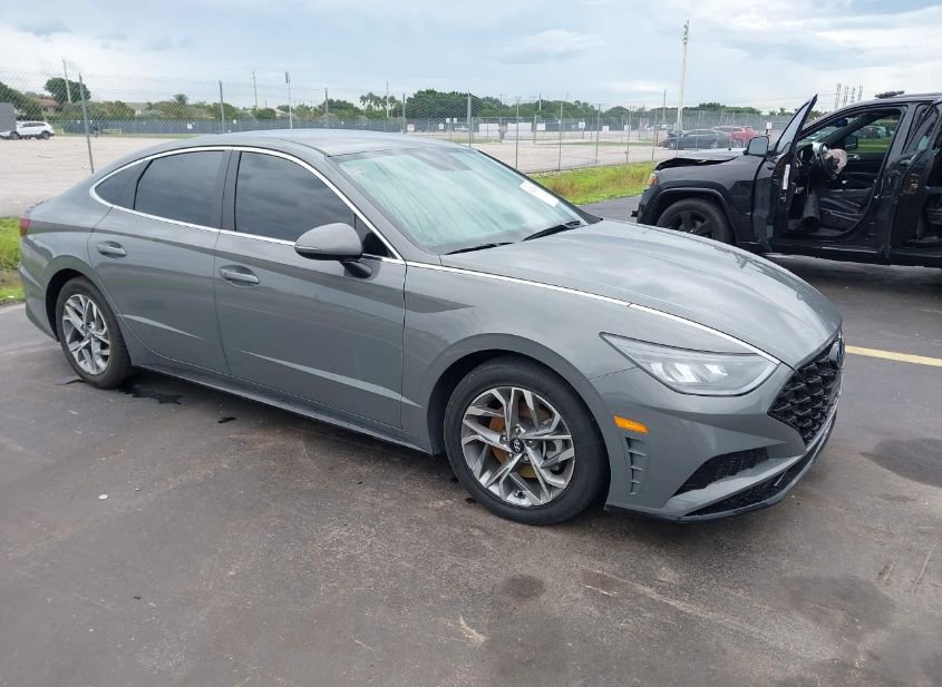 2021 HYUNDAI SONATA SEL photo