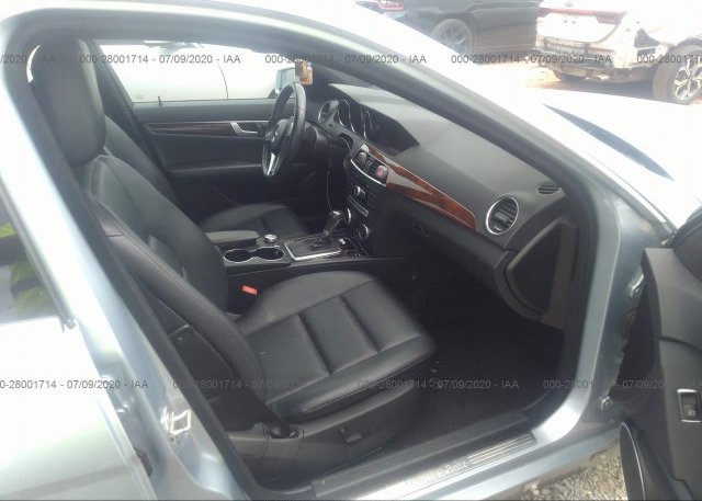 пригнать из сша 2013 Mercedes-benz C-CLASS WDDGF8AB6DA818981