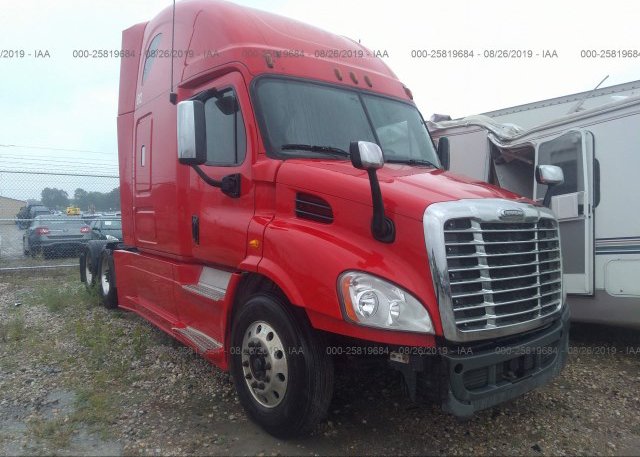Freightliner Of Nh >> 1fubgadv1clbf7269 Salvage White Freightliner Cascadia 113 Freightliner Of Nh >> 1fubgadv1clbf7269 Salvage White Freightliner Cascadia 113